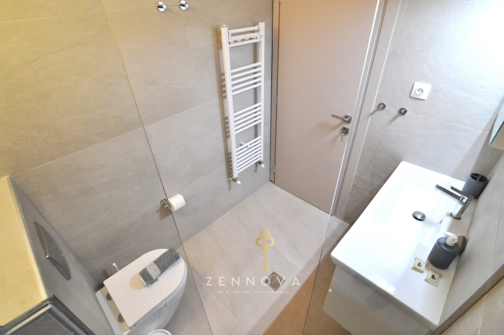Tiara Holidays - Zennova 65 Villa Vanina - kupatilo